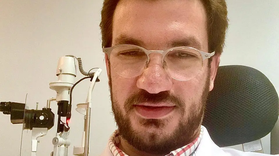 أفضل دكتور عيون في العجمي